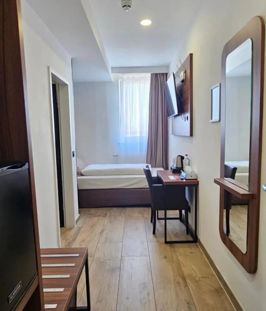 Hotel Villa Sophia Cologne 3*,